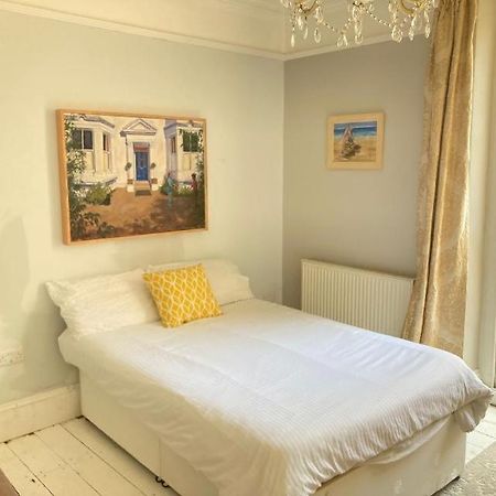 Central Truro! Large Double Room In Victorian Property Exterior photo