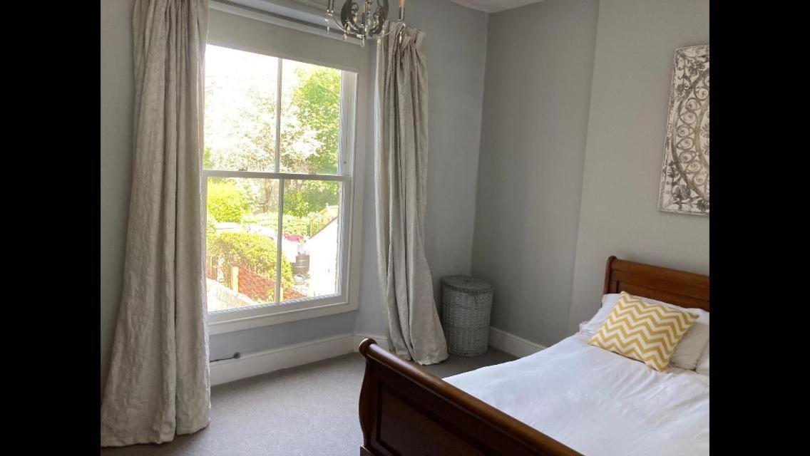 Central Truro! Large Double Room In Victorian Property Exterior photo